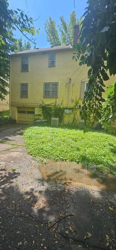 Foto del edificio - 612-614 E 63rd Terrace