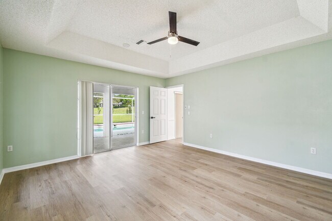 Foto del edificio - 9286 Butler Blvd