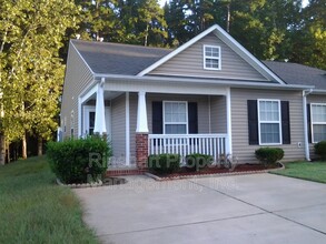 Building Photo - 1379 Pampas Cir