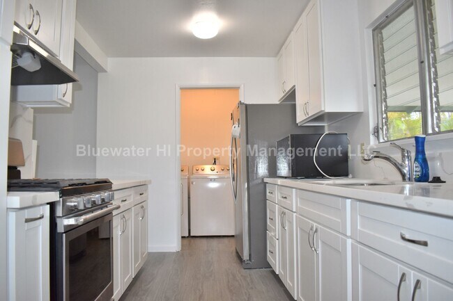 Foto del edificio - Enchanted Lake, Kailua 3 bedroom, 2 bath s...