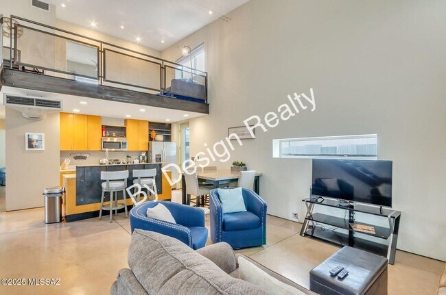 Building Photo - Modern Loft-Style Home in Barrio Metalico