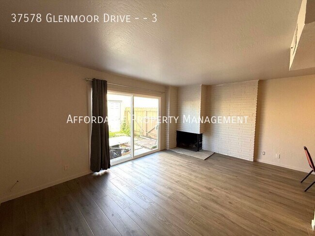 Foto del edificio - 37578 Glenmoor Dr