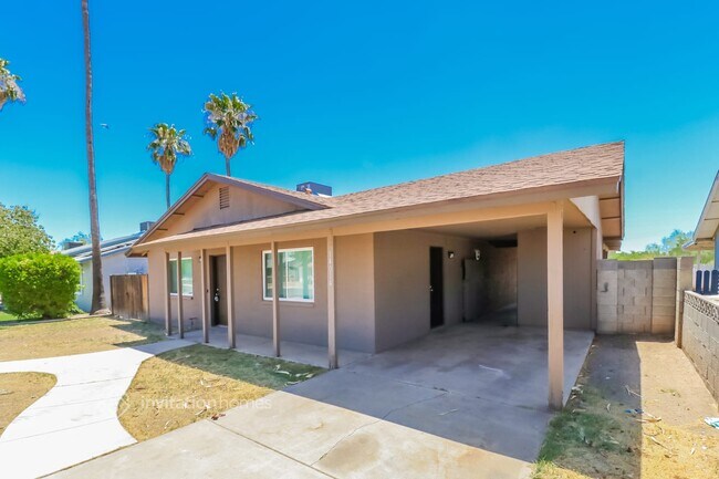 Building Photo - 14014 N 61st Ave