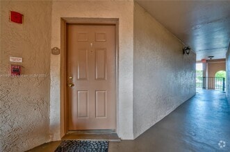 Building Photo - 2866 S University Dr