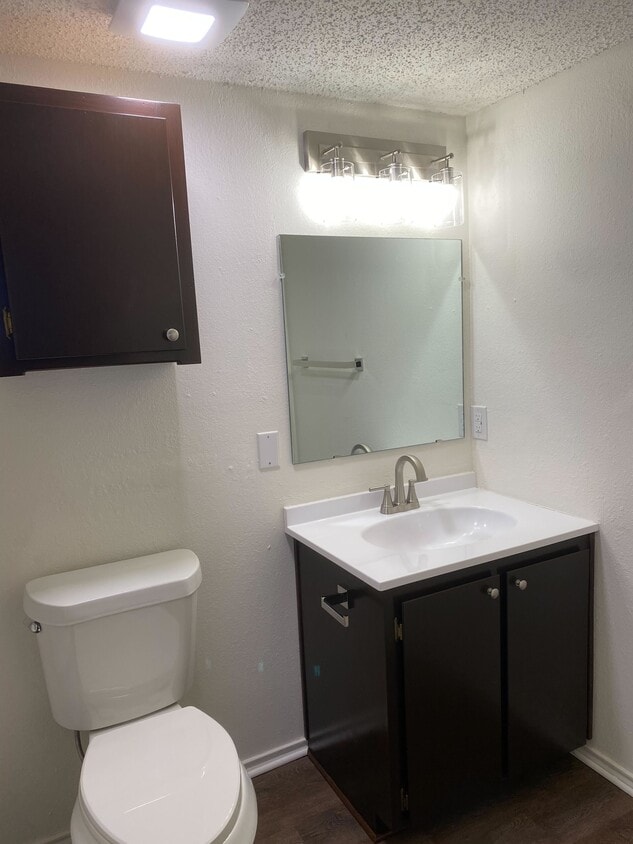 Building Photo - Trinity Oaks Apartments