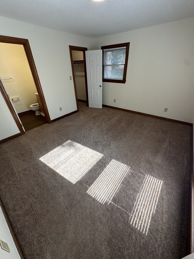 Foto del edificio - 3532-101 Ivy Commons Drive