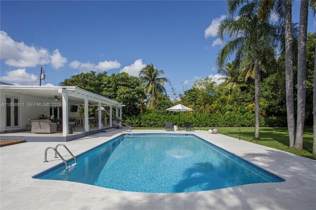 Foto del edificio - 7825 SW 72nd Ave