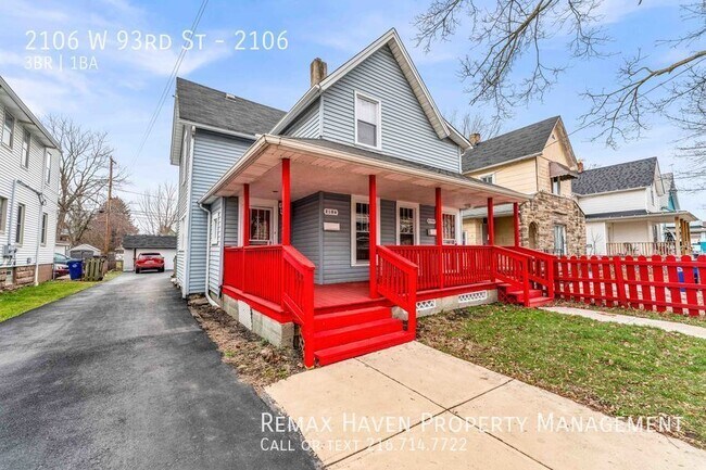 Foto del edificio - 2106 W 93rd St LEFT, Cleveland- Spacious 3...