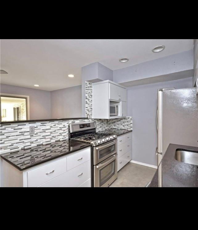 Building Photo - 505 W 7th St