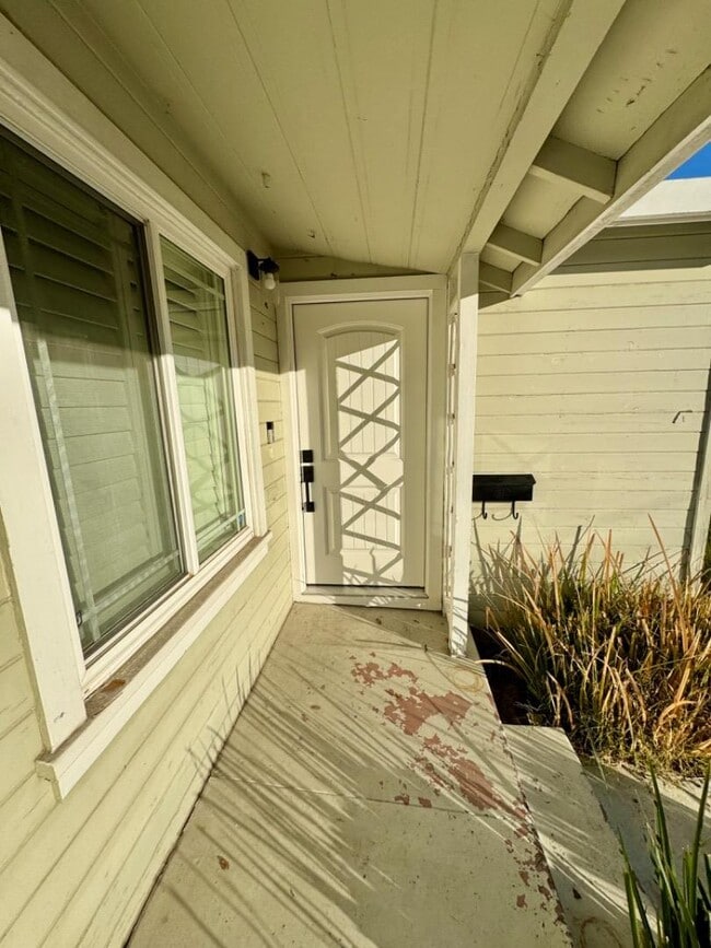 Foto del edificio - 1709 Guadalupe Ave