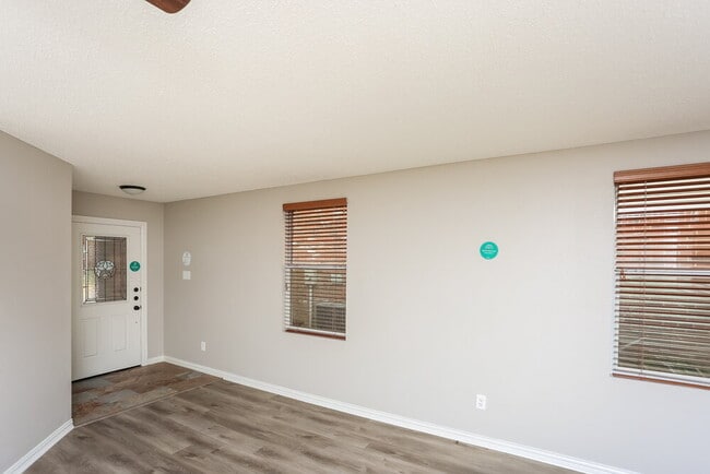 Building Photo - 1732 Rialto Way