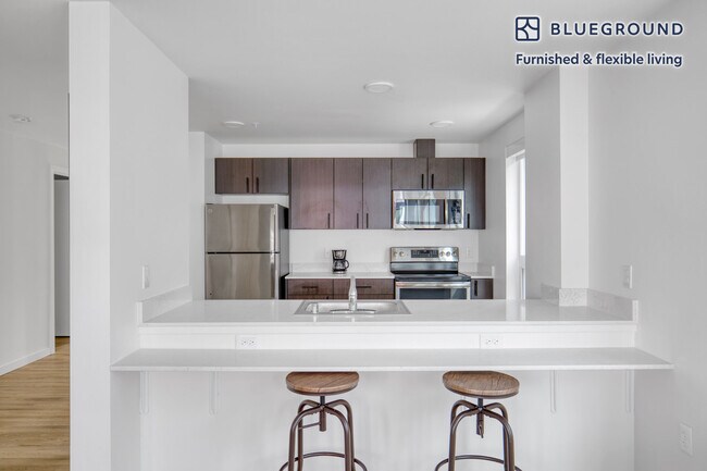 Building Photo - 2715 25th Ave S