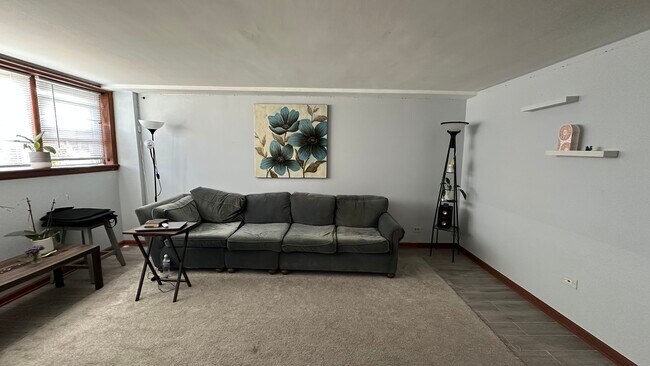 Foto del edificio - 6118 W Gunnison St