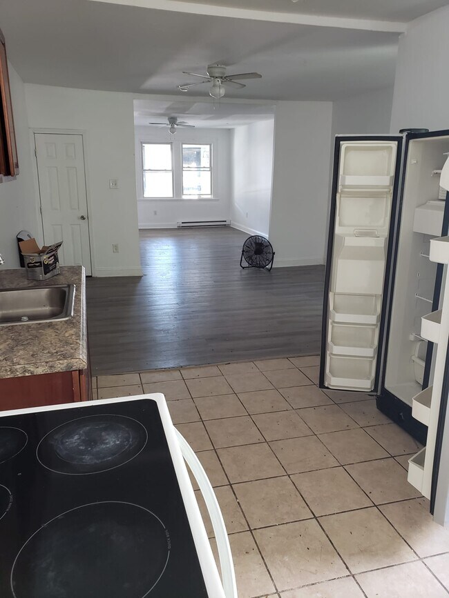 Building Photo - 4529 N Marvine St