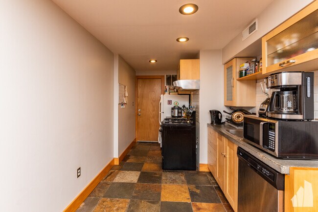 Foto del edificio - 2711 N Lawndale Ave