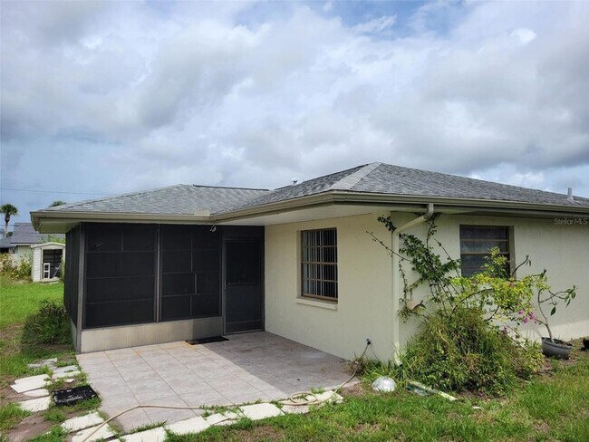 Building Photo - 9324 Saint Catherine Avenue