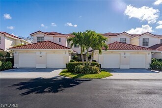 Building Photo - 640 Lalique Cir