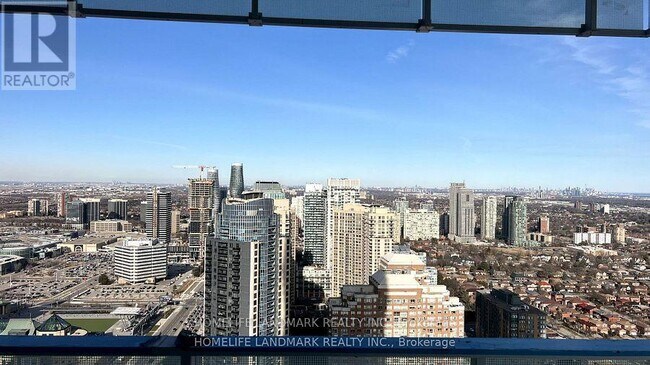 Photo du bâtiment - 3900 Confederation Pkwy