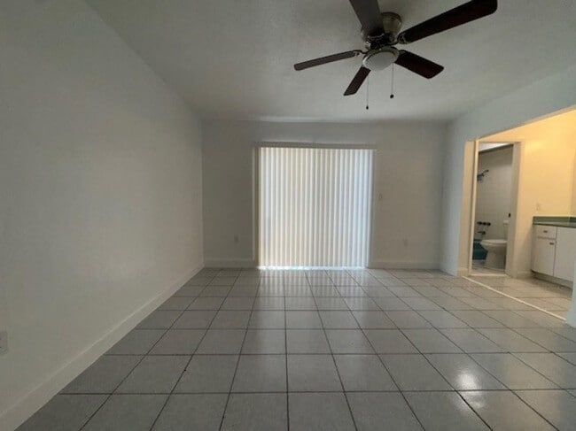 Foto del edificio - 2031 NE 139th St