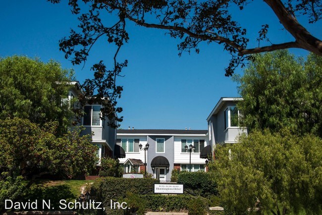 Building Photo - 1636-1640 Huntington Dr