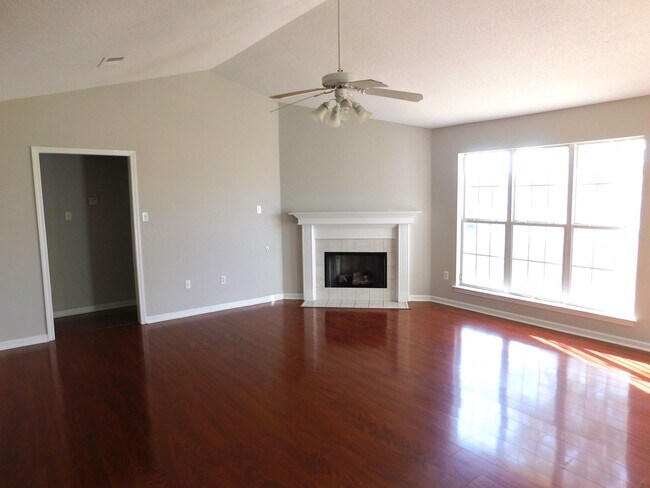 Foto del edificio - ****JUST REDUCED****2573 Baird Dr Southave...