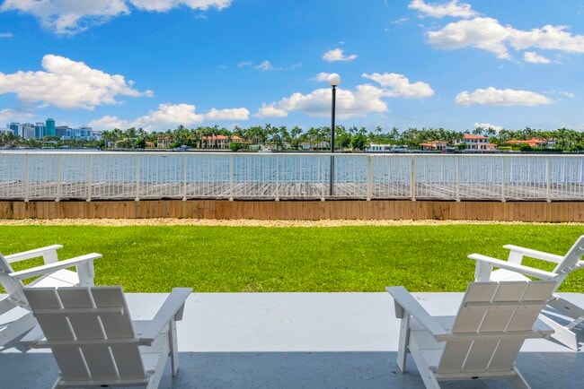 Foto del interior - Normandy Cove