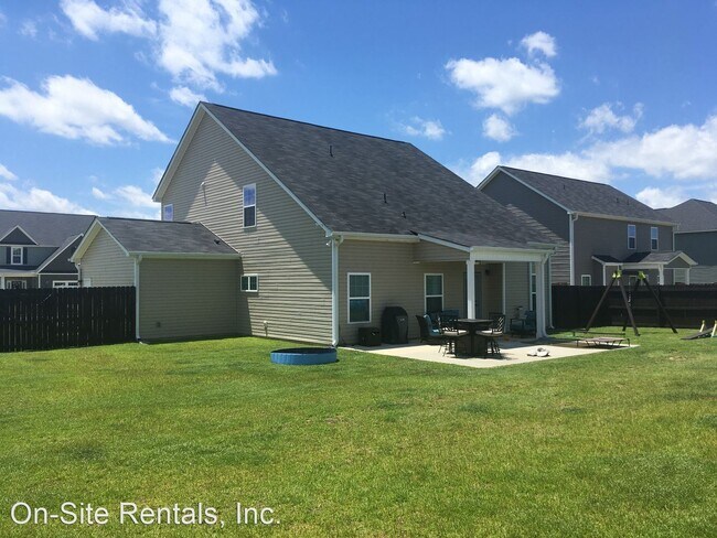 Building Photo - 4 br, 2.5 bath House - 2245 Courtland drive