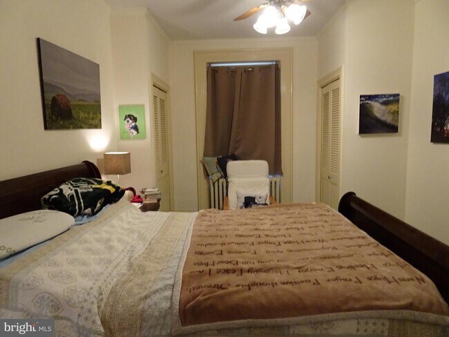 Building Photo - 411 Delaware St