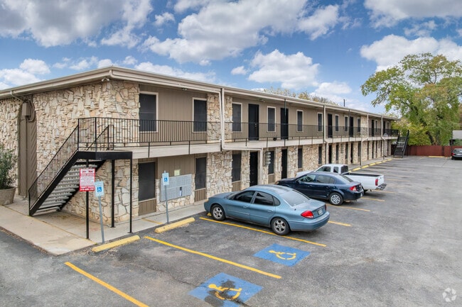 Unit Exterior - Aristocrat Apartments - All Bills Paid