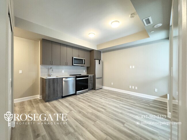 Photo du bâtiment - Brand New 1 Bed 1 Bath with Parking