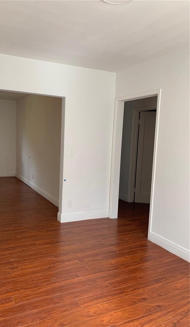 Building Photo - 723 NE 91st St