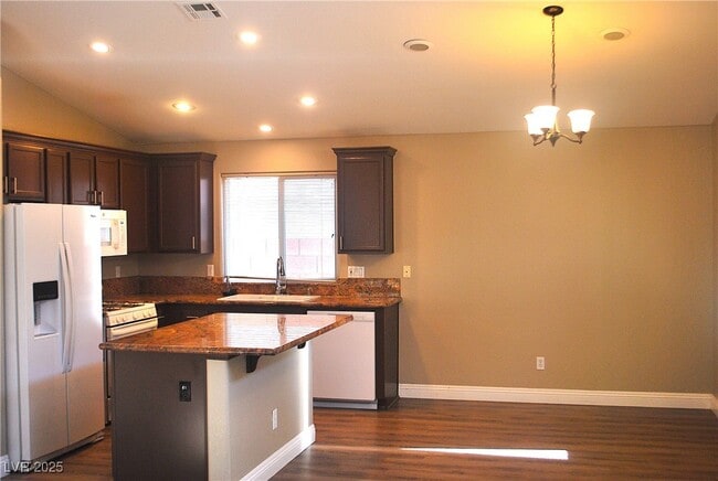 Foto del edificio - 9955 Burton Lake Ct