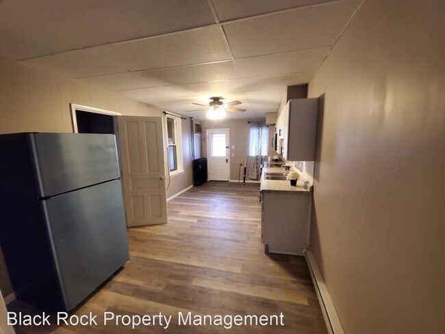 Foto del edificio - 4 br, 2 bath House - 321 Lehigh ave