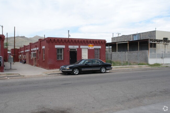 Building Photo - 2123 Central Ave