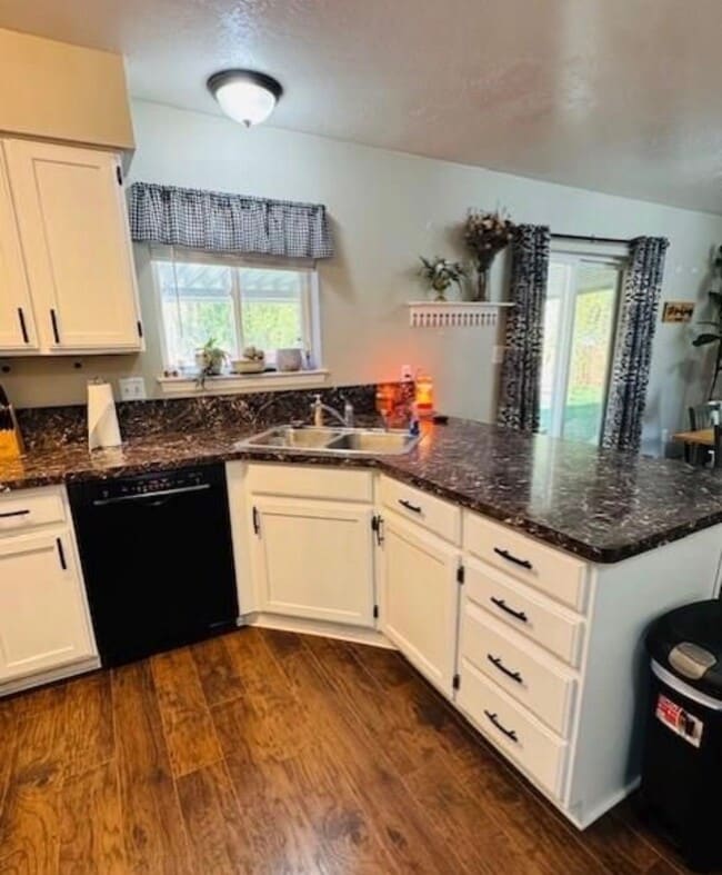 Building Photo - 1535 Conestoga Way