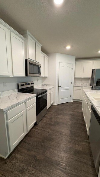 Foto del edificio - 920 Riley Rd