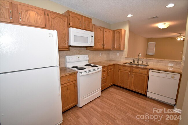 Building Photo - 9102 Charminster Ct