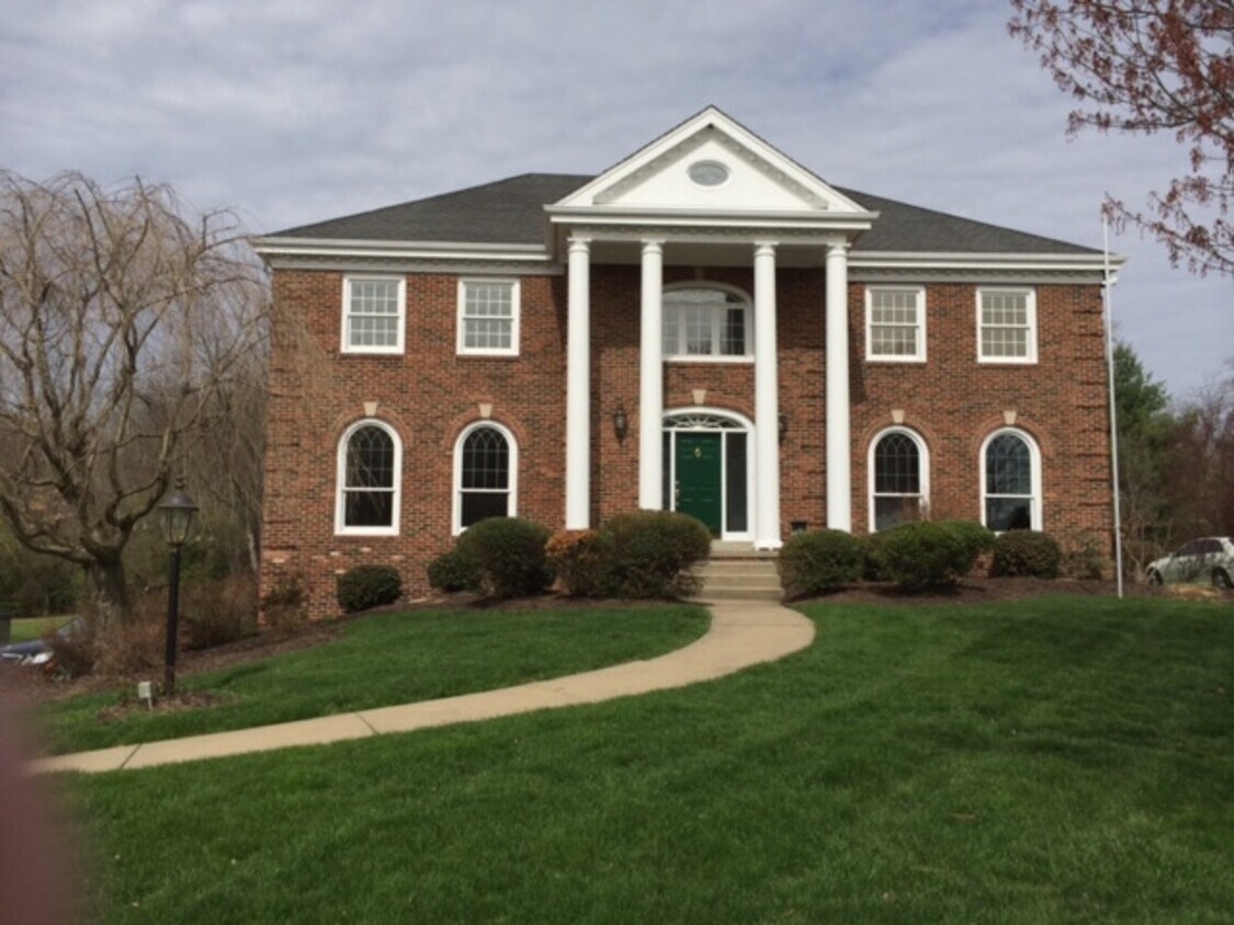 111 Bittersweet Cir, PA 15367 House for Rent in PA