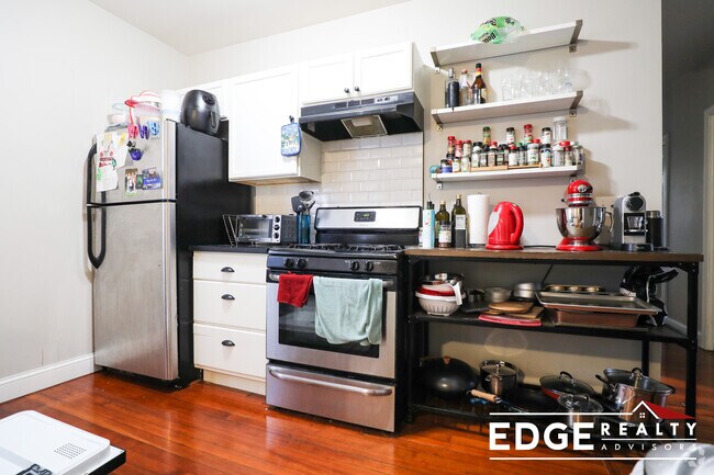 Building Photo - 4 Rockledge St