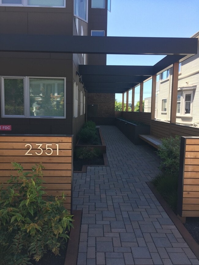 Foto del edificio - Sola 16