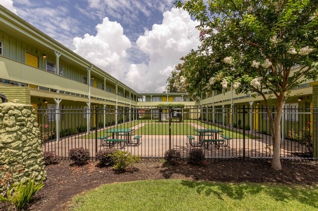 Building Photo - Casa Del Sol Apartments