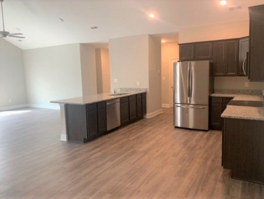 Foto del edificio - Coming Soon!  2bd/2ba Corner unit in Harpe...