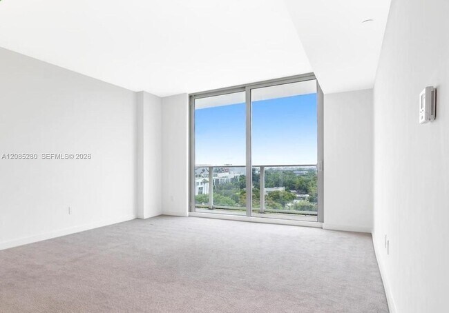 Foto del edificio - 4250 Biscayne Blvd