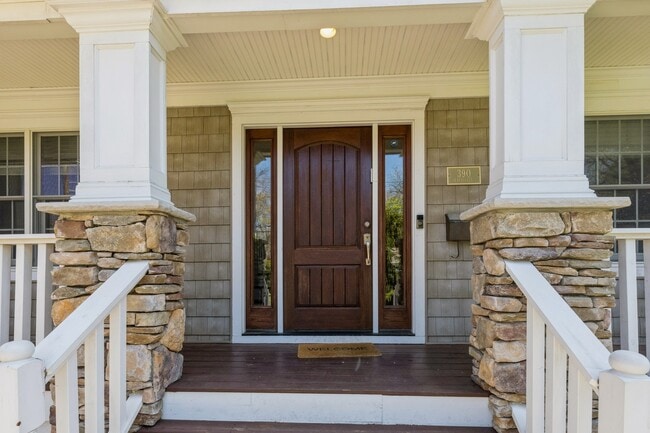 Foto del edificio - 390 Lafayette St