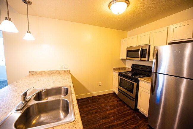 Building Photo - West Station Apartments