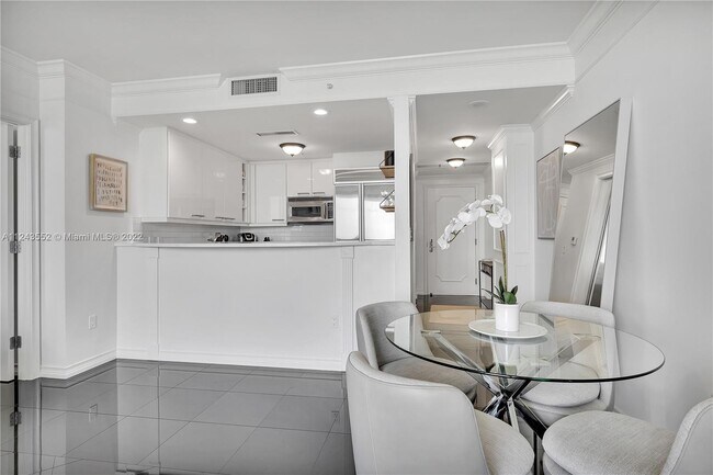 Foto del edificio - 3350 SW 27th Ave