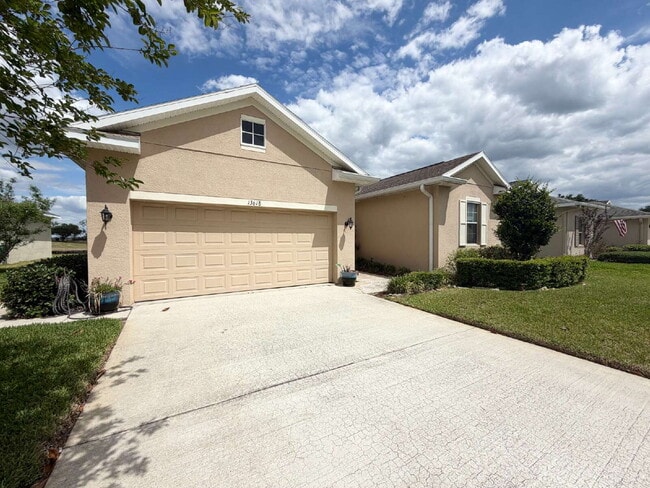 Foto del edificio - "Unfurnished Home on Golf Course in Hudson, FL - Spacious 1,853 Sq Ft Haven!"