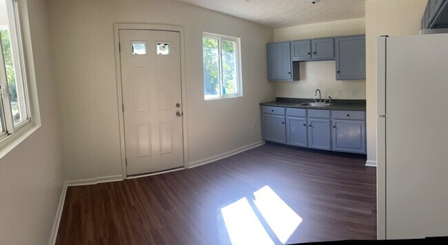 Building Photo - 1128 Homeside Ave