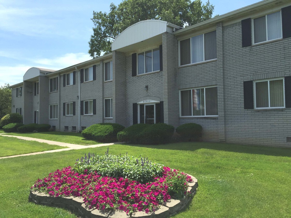 Cherry Hill Manor Apartments Inkster, MI