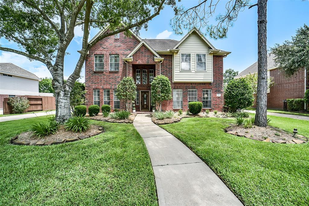 Foto principal - 3711 Pinehurst Dr